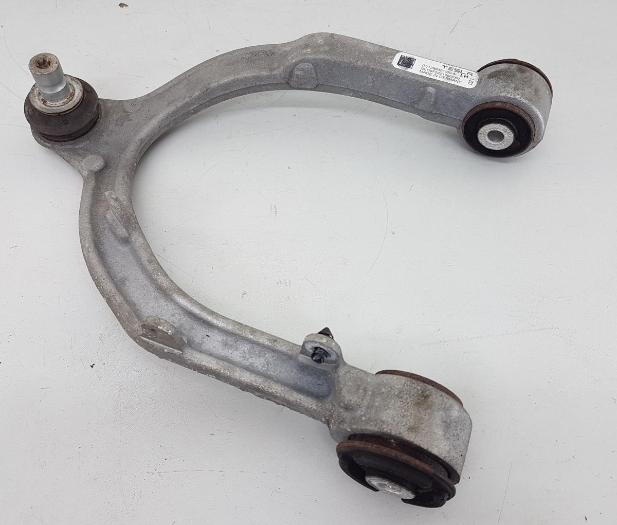 Tesla Model Y Querlenkersatz vorn links Satz Querlenker Bj2022 1288321-00-A