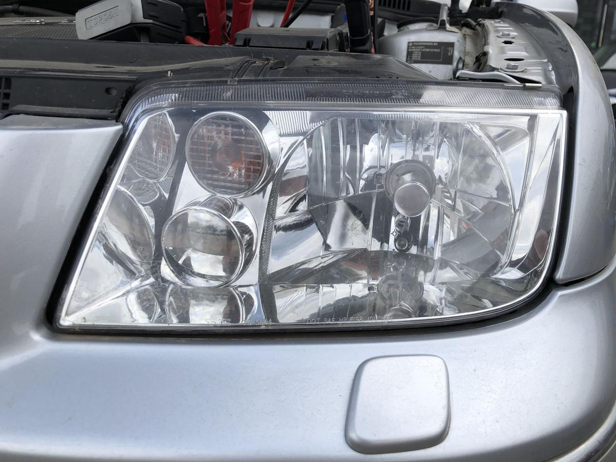 VW Bora 1J Scheinwerfer links Hauptscheinwerfer Zubeh&ouml;rteil ohne Nebel