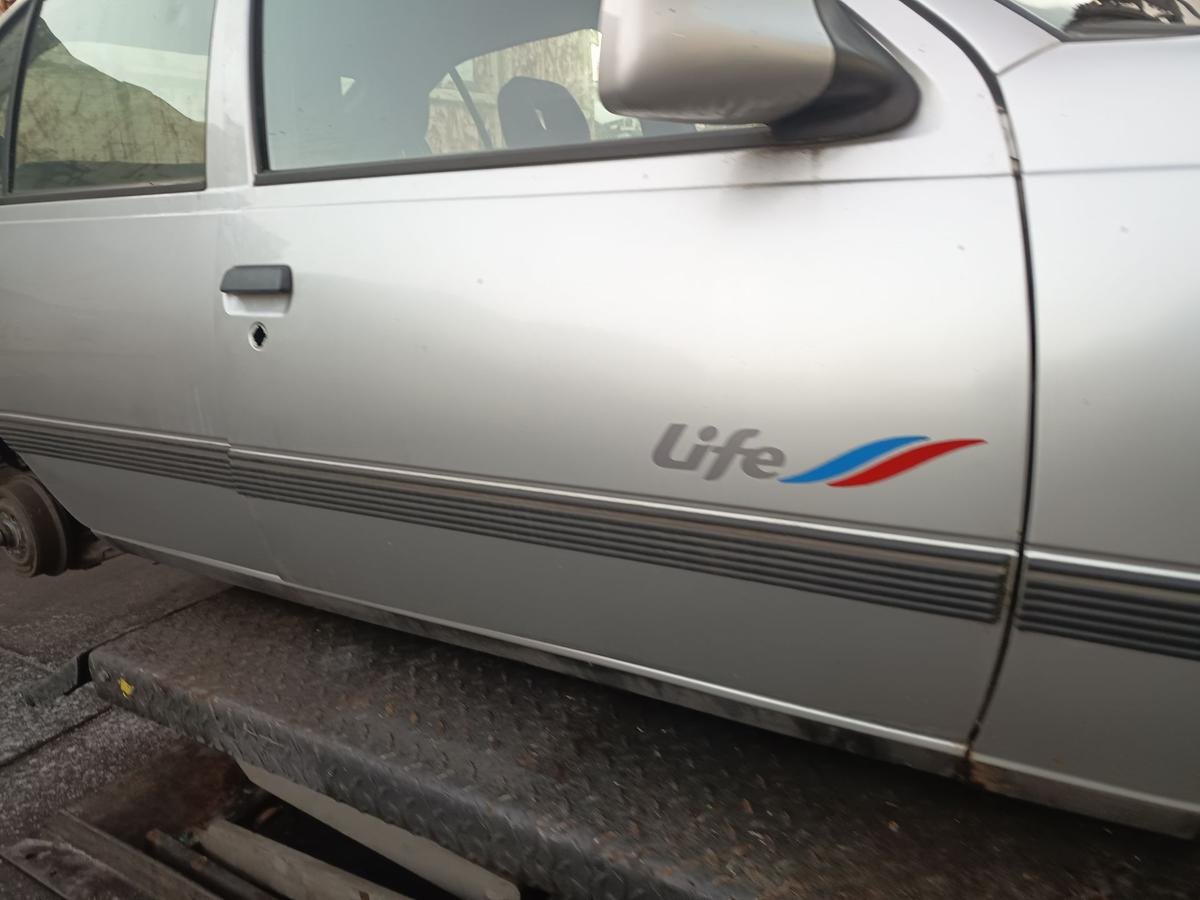 Opel Kadett E orig T&uuml;r vorn rechts Beifahrert&uuml;r 5trg Bj 1991 Starsilber met.