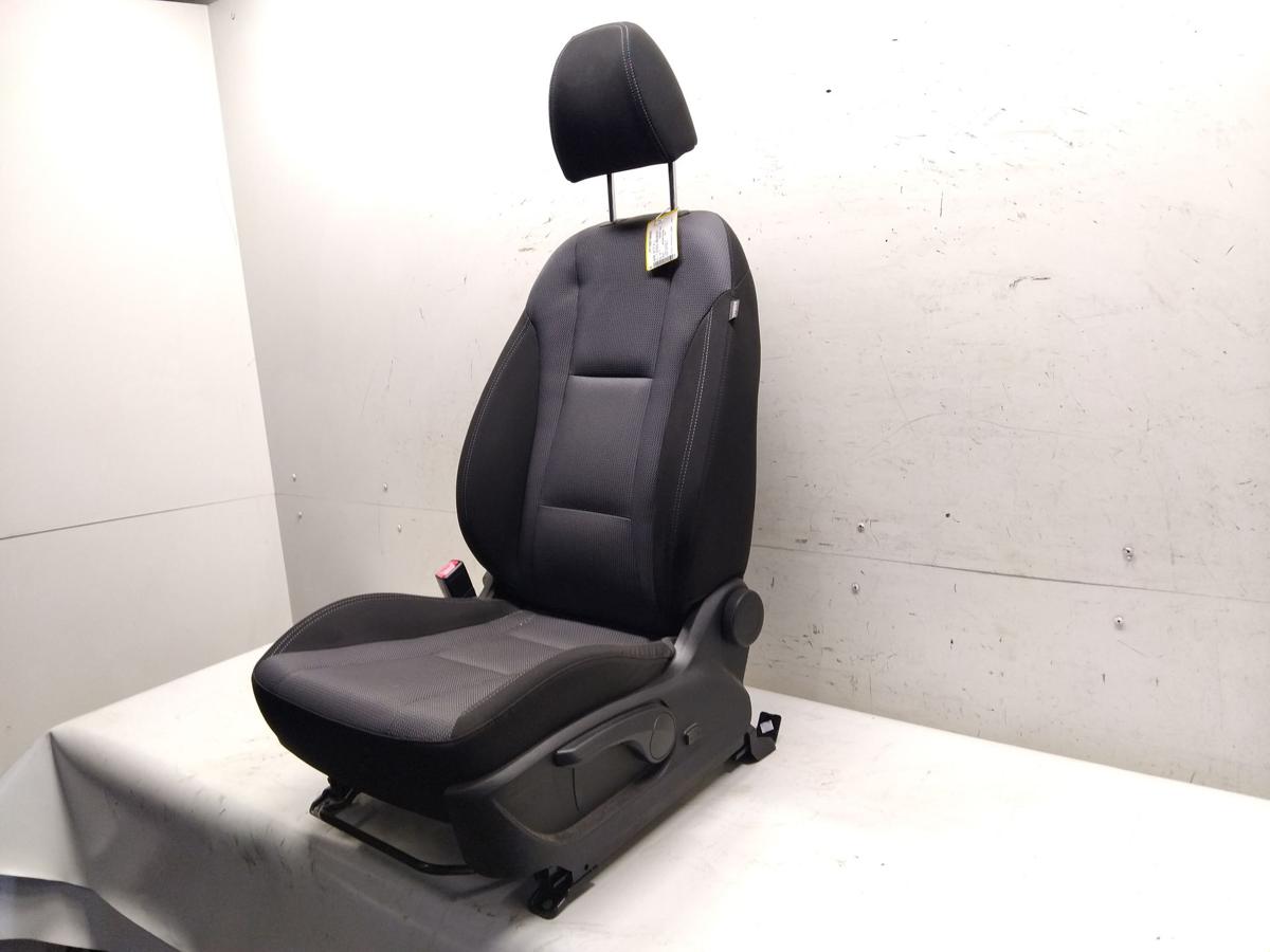 Hyundai i30 Kombi GD original Sitz vorn links Fahrersitz Stoff beheizt BJ2015