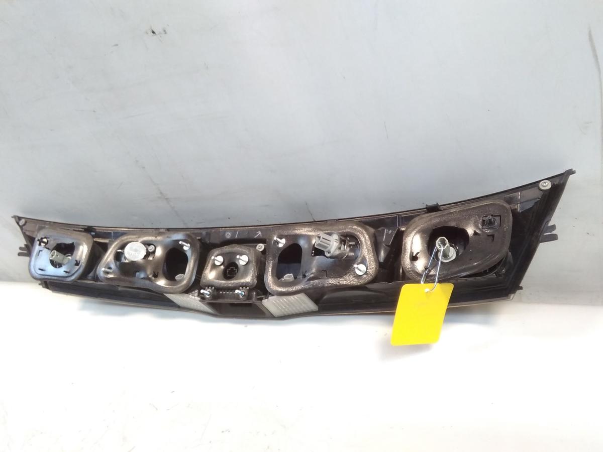 Honda Civic 8 FK1 orig R&uuml;ckleuchte Heckblende Mitte 5t&uuml;rig Vorfacelift BJ2008