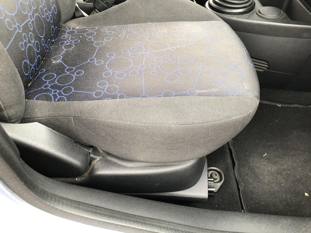 Ford Fiesta JD JH ab05 Sitz vorn rechts Beifahrersitz Stoff ohne Heizung 5 t&uuml;r