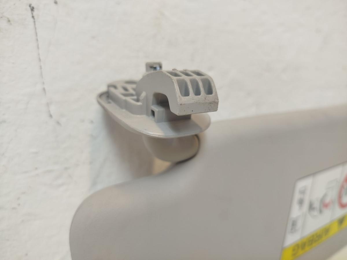 Hyundai i30 PD Mild Hybrid Sonnenblende vorn rechts mit Spiegel Beifahrerseite