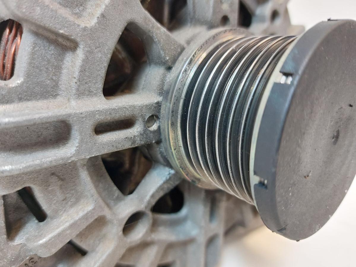 Nissan Micra K14 Lichtmaschine Generator Drehstromgenerator 150A 1.0 74kw