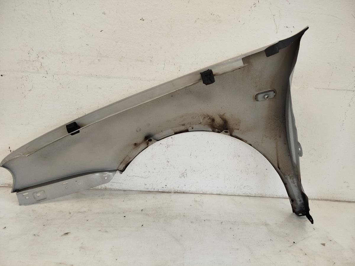 VW Golf 4 IV 1J Kotflügel Fender Seitenwand vorn rechts LB7Z Satinsilber