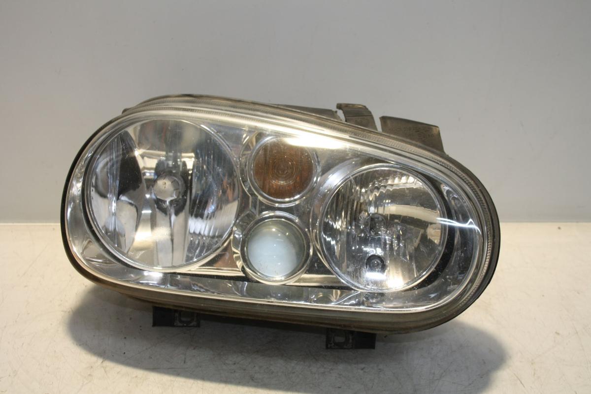 VW Golf IV 5trg orig Scheinwerfer rechts Halogen NSW Haupt Licht Bj 1998