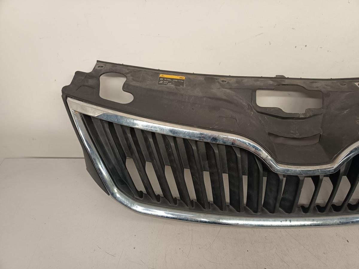 Skoda Rapid original K&uuml;hlergrill schwarz chrom Baujahr 2015