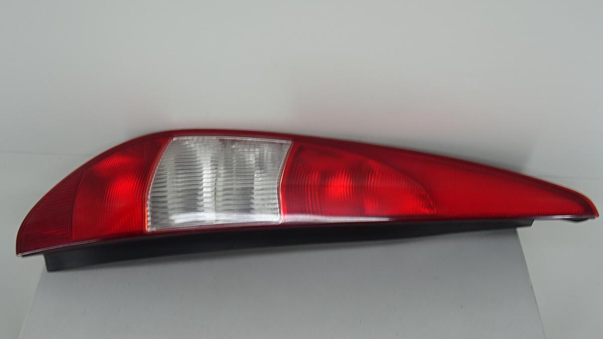 Ford Mondeo BWY Tunier Bj2001 Rückleuchte Rücklicht links