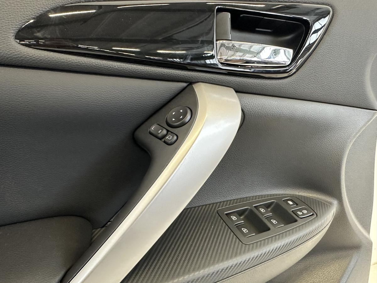 Mitsubishi Eclipse Cross GK0 ab21 T&uuml;rverkleidung vorn links T&uuml;rpappe OEM