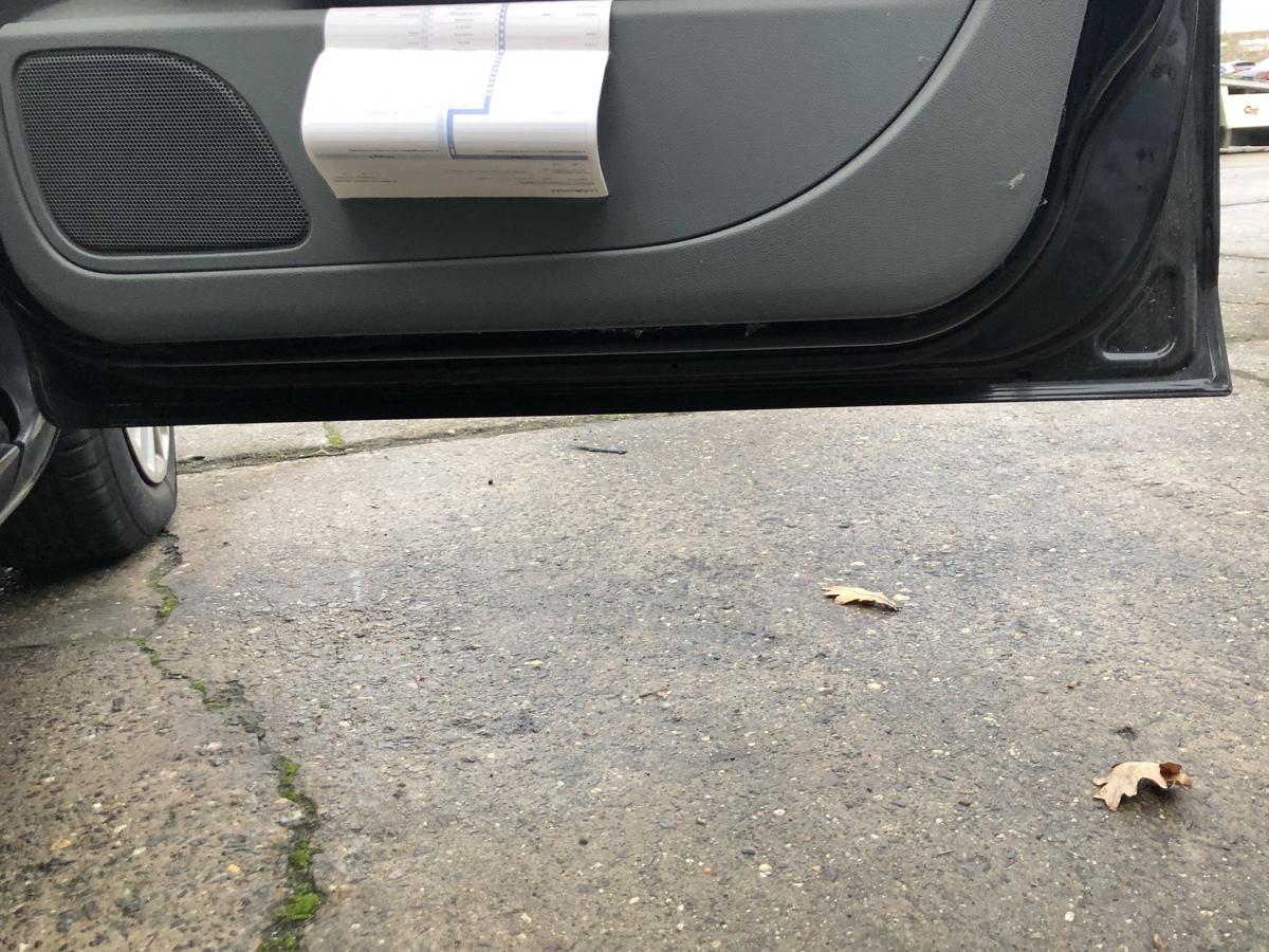 Ford Focus DA3 ab08 Tür vorne rechts Beifahrertür Panther Schwarz Metallic 5trg