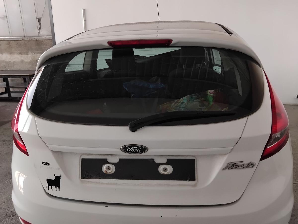 Ford Fiesta JA8 original Heckklappe frostweiß mit Scheibe BJ2009