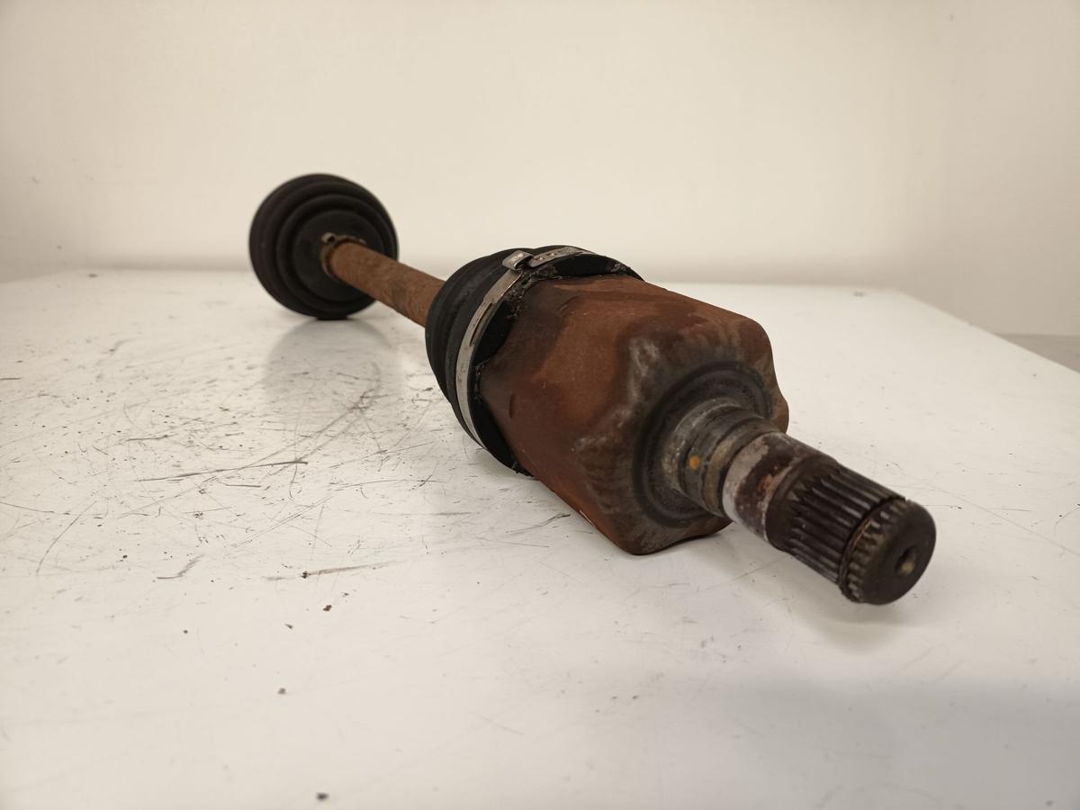 VW Golf V orig Antriebswelle links 1,6l 75KW BGU Automatikgetriebe GSY Bj 2004