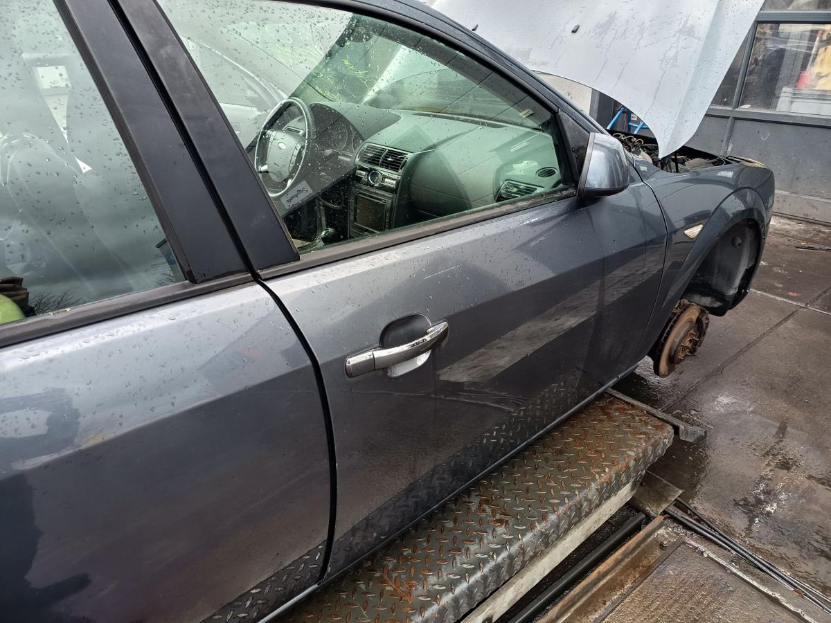 Ford Mondeo III original T&uuml;r vorn rechts Beifahrer Graphitgrau Bj 2005