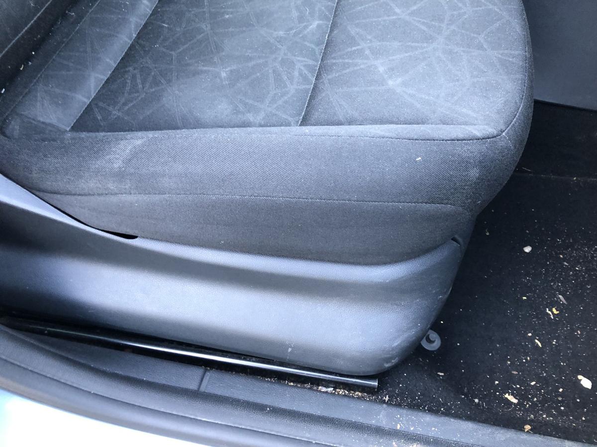 Skoda Fabia II 2 Typ 5J Sitz vorn rechts Beifahrersitz OHNE Heizung Stoffsitz