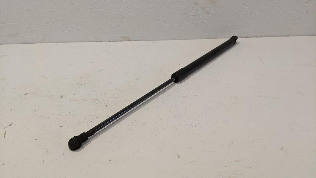 VW Golf 4 1J Satz Gasdruckd&auml;mpfer Gasfeder D&auml;mpfer Heckklappe Variant