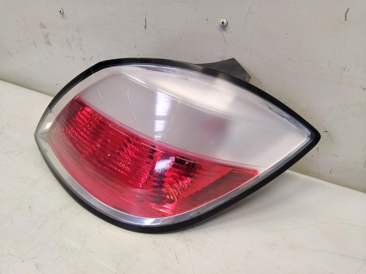 Opel Astra H 5 türig Fließheck original Rückleuchte Schlussleuchte rechts BJ2004