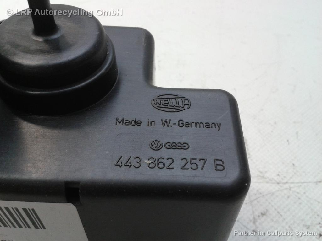 VW Passat 32B BJ1987 Pumpe Zentralverrieglung 443862257B Hella