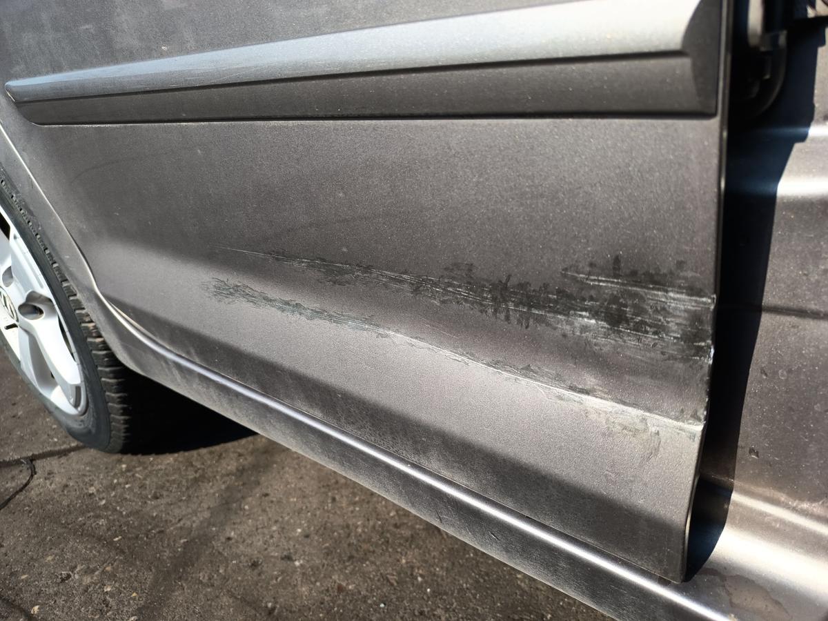 Golf Plus II original T&uuml;r hinten rechts Fond A8X Kaschmirbraun Bj 2009