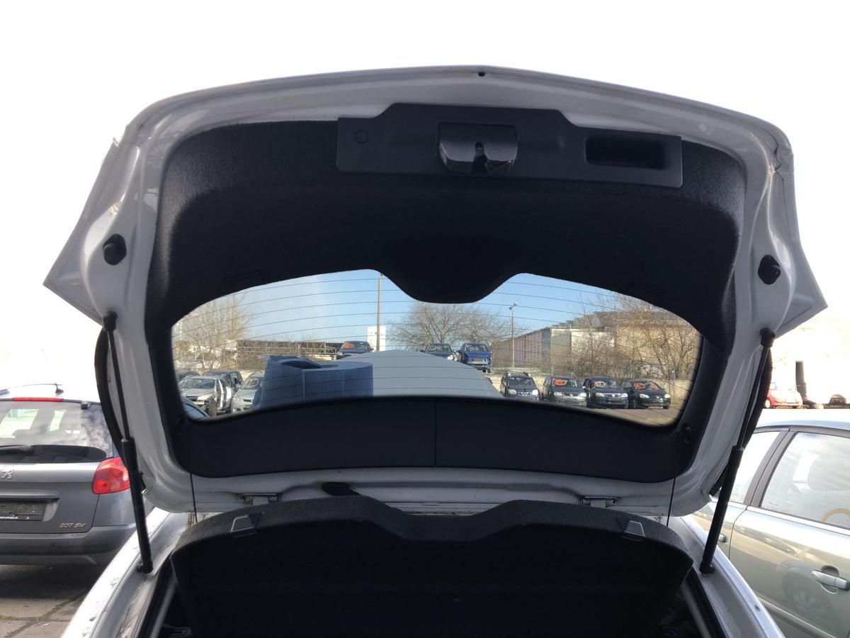 Opel Astra H GTC Heckklappe mit Heckscheibe Heckdeckel Kofferklappe 10U weiss