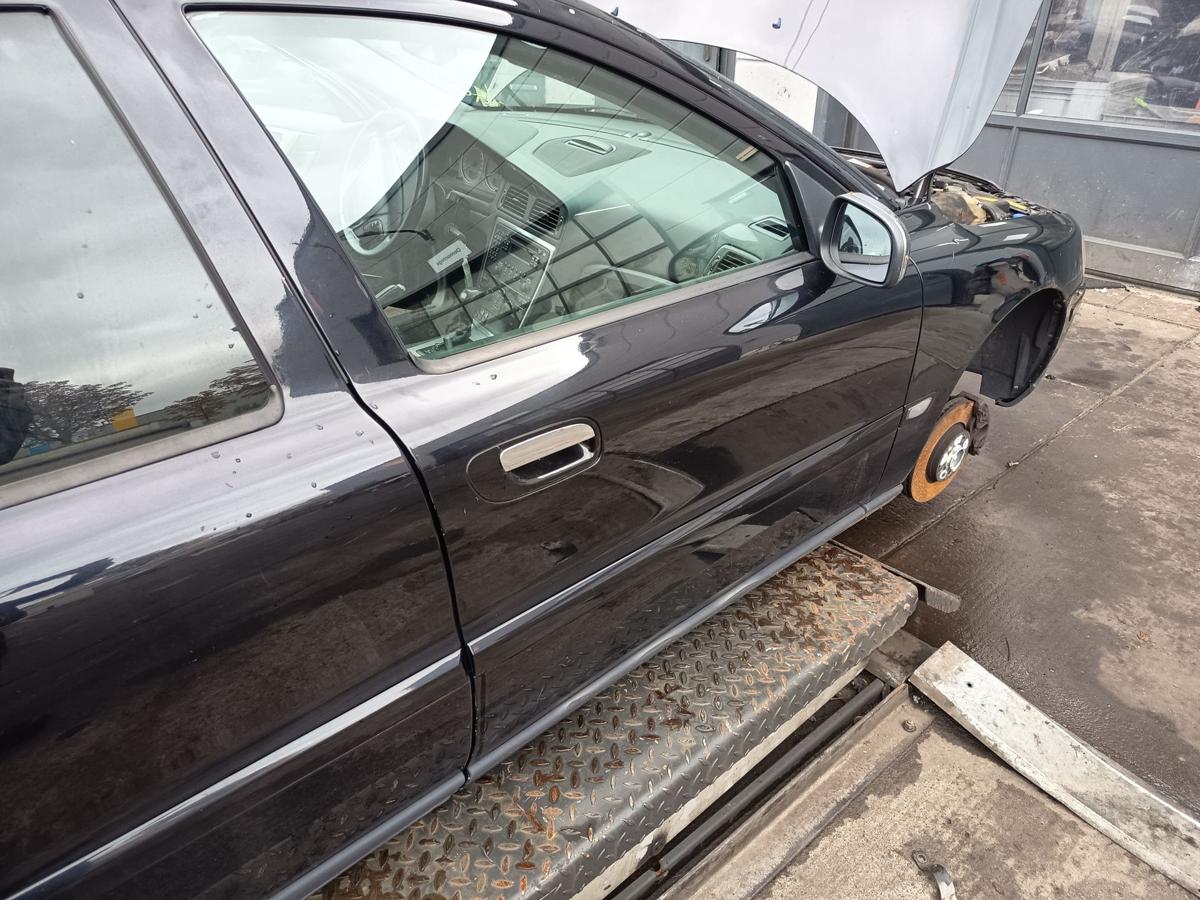 Volvo V70 II original Tür vorn rechts Beifahrer 452 Saphirschwarz Bj 2005