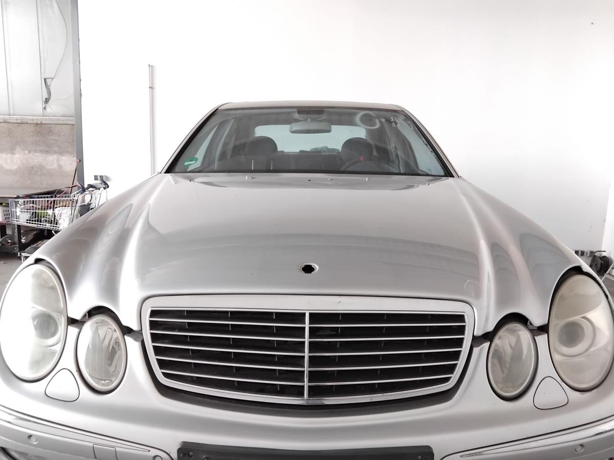 Mercedes E-Klasse 211 original Motorhaube Deckel vorn 744 brillantsilber BJ2004