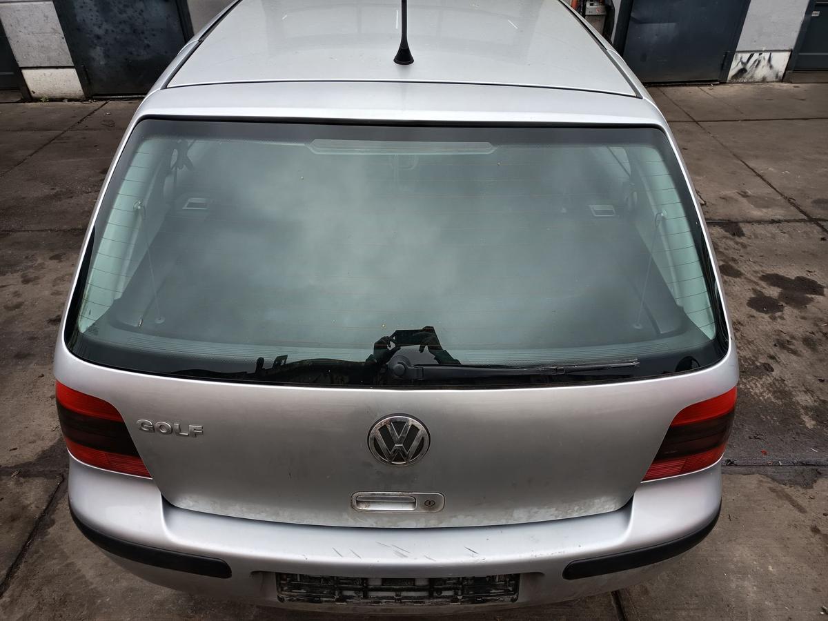 VW Golf IV original Heckklappe mit Scheibe LA7W Reflexsilber Bj 2002