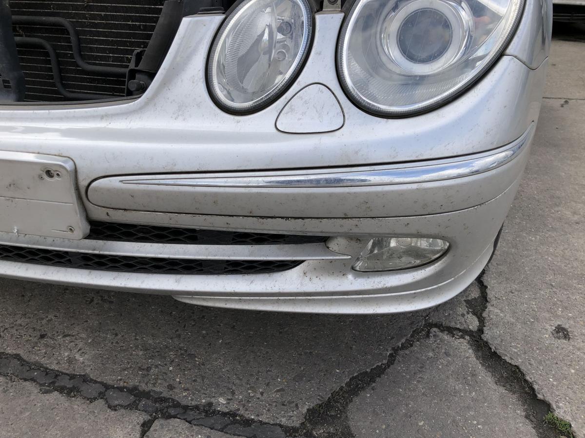 Mercedes E Klasse W211 Sto&szlig;f&auml;nger vorn Nebelscheinwerfer SRA 744 silber SCHADEN