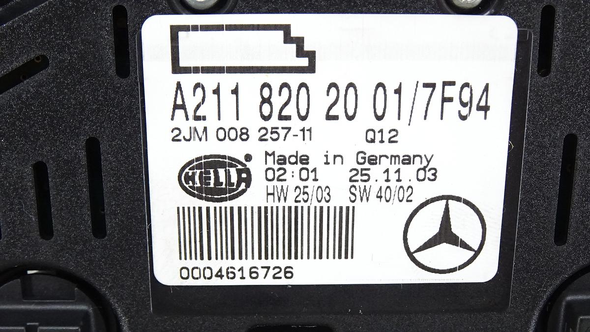 Mercedes E Klasse W211 Innenraumleuchte hinten Dachleuchte A2118202001 2JM008257 Bj2004