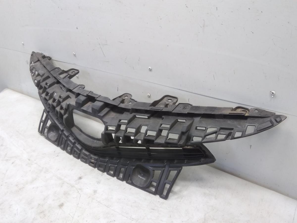 Toyota Prius+ W4 original Grill Verstärkung Stoßfänger vorn oben Bj.2015