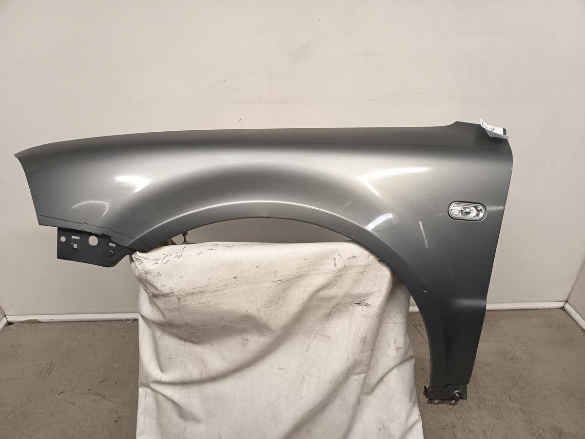 VW Passat 3BG ab 2000 original Kotflügel vorn links LD7V Silbergrau Metallic