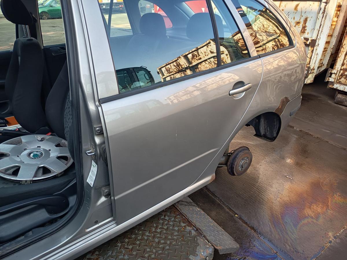 Skoda Fabia 6Y Combi original T&uuml;r hinten links Fond F8H Capuccinobeige Bj 2007