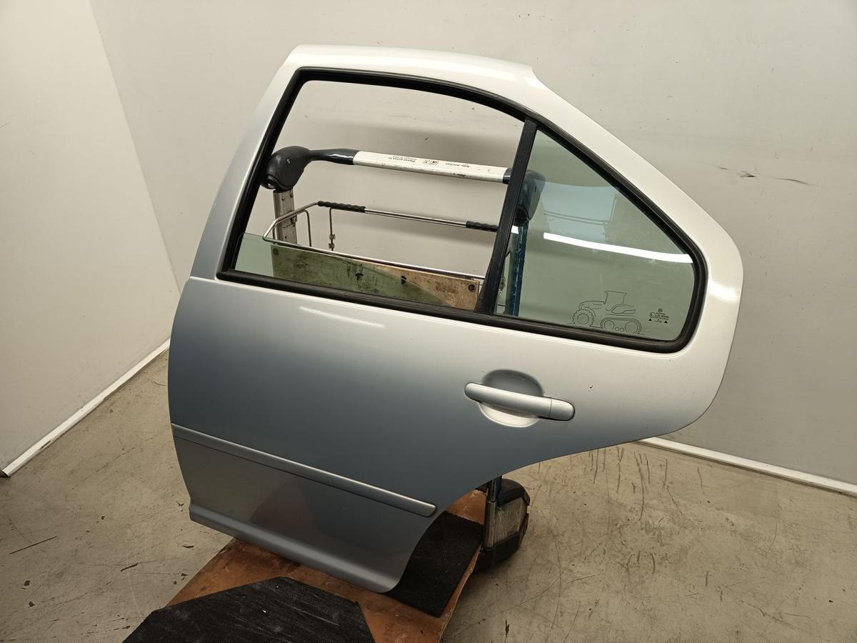 VW Bora Limo original T&uuml;r hinten links LB7Z Satinsilber Metallic Bj 1999