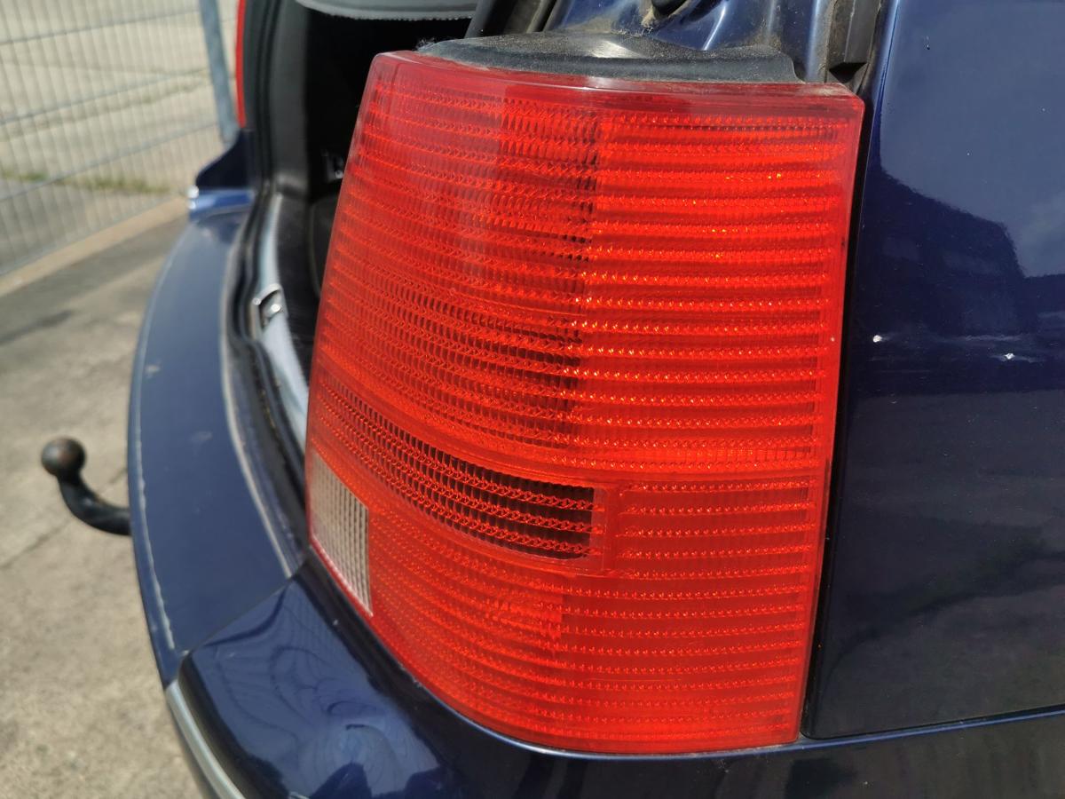 VW Bora 1J Variant Rückleuchte Schlussleuchte Rücklicht Lampe hinten rechts Kombi