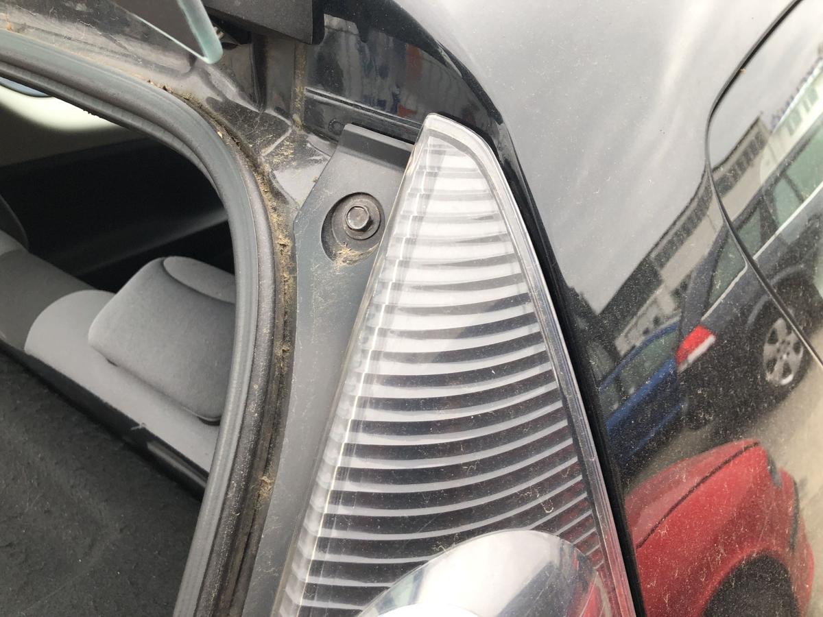 Citroen C1 Typ P R&uuml;ckleuchte rechts R&uuml;cklicht Heckleuchte 3 und 5 t&uuml;rer