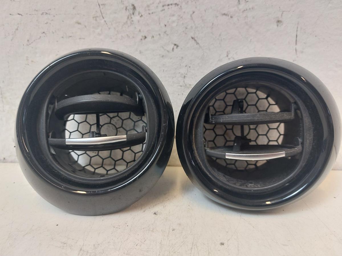 Renault Clio IV X98 TCe90 Satz Luftd&uuml;sen au&szlig;en links und rechts Armaturenbrett