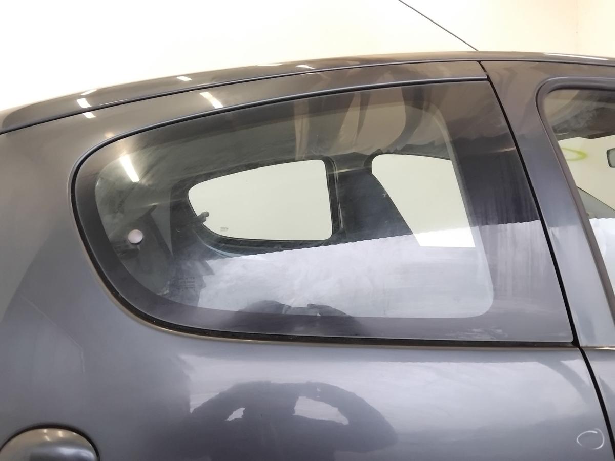 Peugeot 107 T&uuml;r hinten rechts KTA dark grey mica BJ2009
