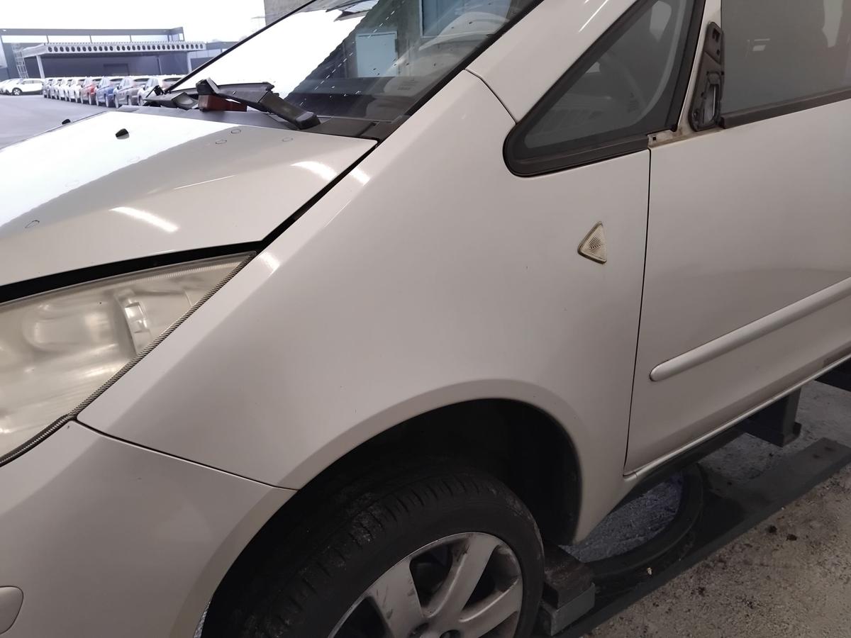 Mitsubishi Colt Z30 original Kotfl&uuml;gel vorn links 5-T&uuml;rer A50 Haag silber BJ2007