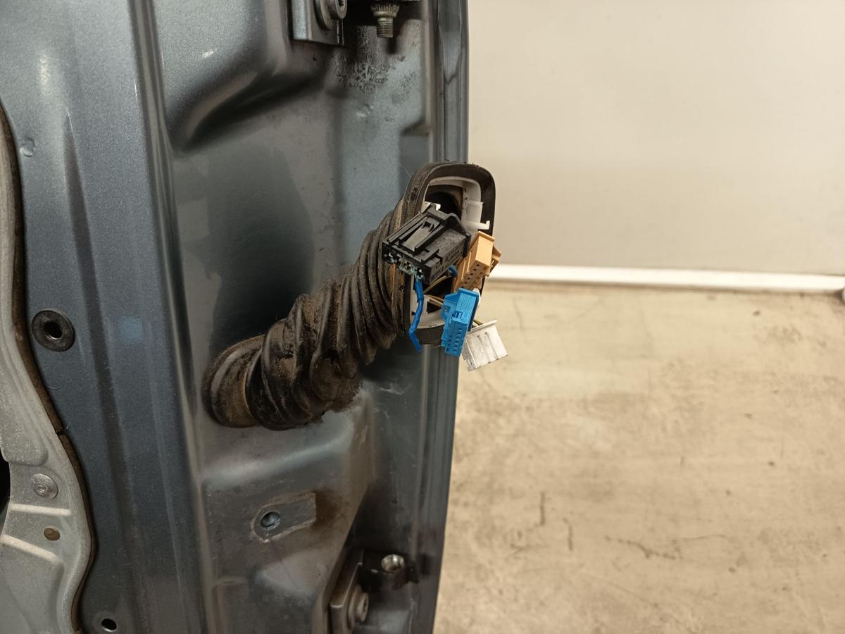 Skoda Fabia 6Y original T&uuml;r vorne links LF7U Stone Grey Metallic Baujahr 2004