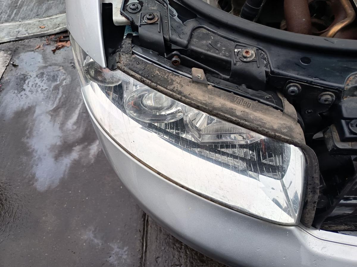 Audi A4 8E B6 original Scheinwerfer rechts Halogen/Haupt/Licht/Front Bj 2003