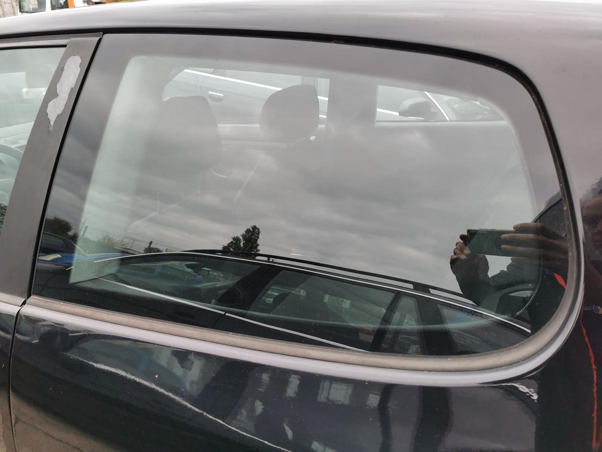 VW Golf V 5 1K Seitenscheibe Scheibe hinten links 3 Türer