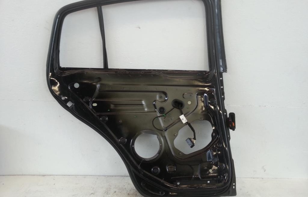 VW Golf Plus 5M Bj.07 T&uuml;r hinten links Rahmen Rohbau Rohteil schwarz LC9Z