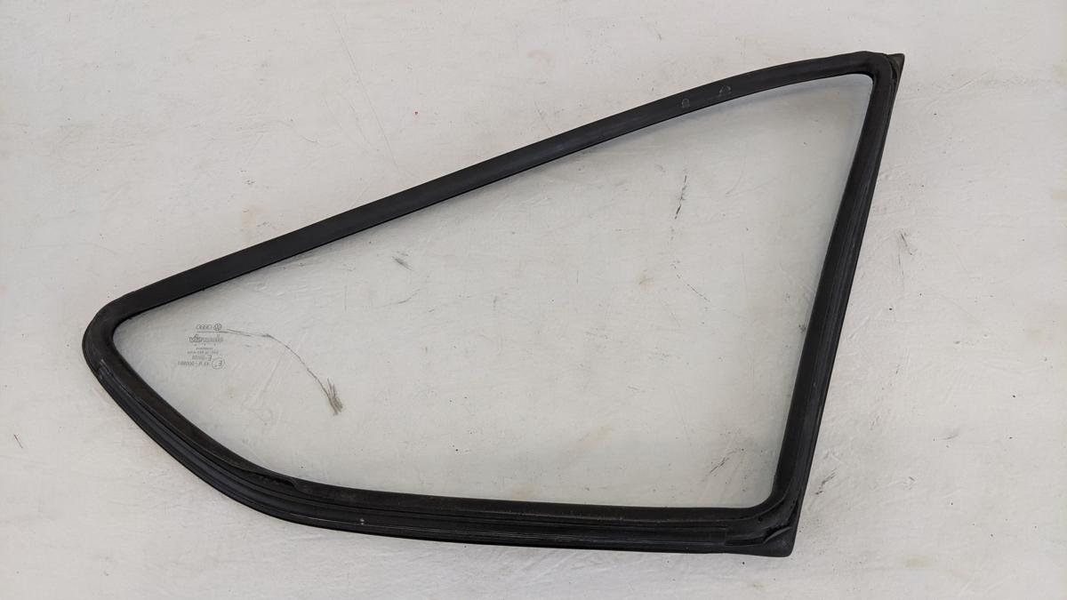 Dreieckscheibe hinten links Seitenscheibe Klarglas VW Passat B2 32B