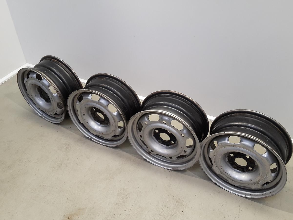 VW Passat Variant 35i original Satz Stahlfelgen 6Jx14 ET45 Bj 1996