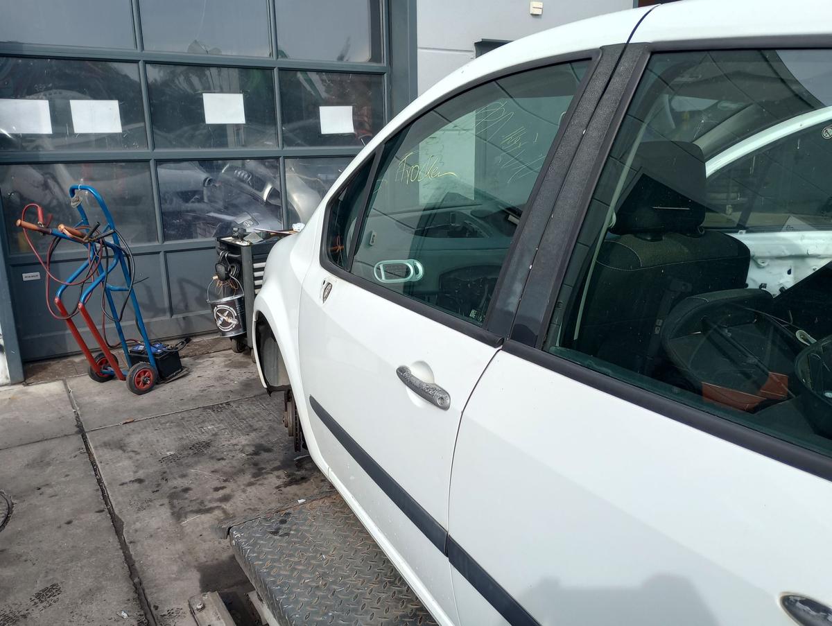 Renault Modus original Tür vorn links Fahrer OV369 Arktisweiss Bj 2006