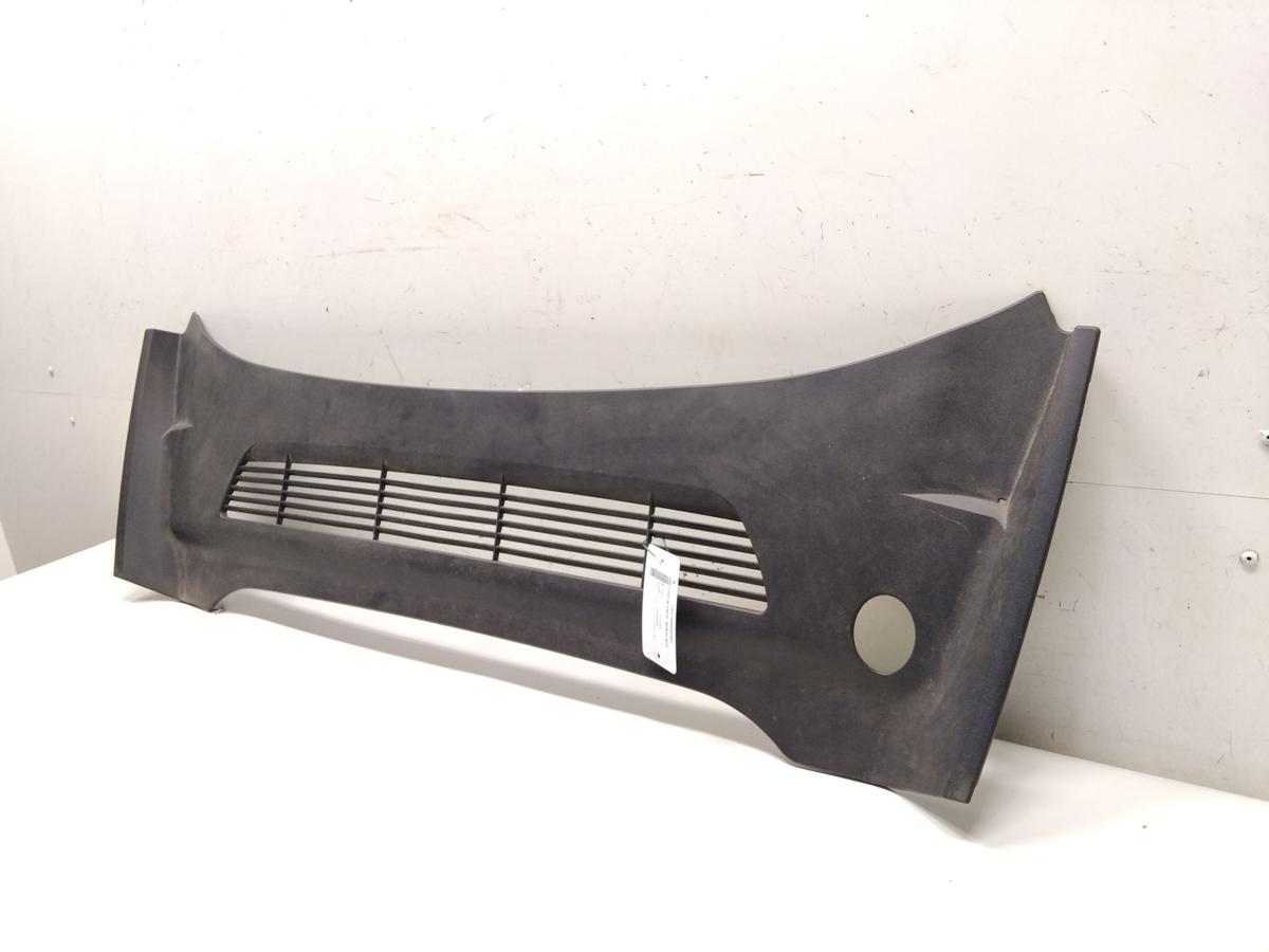 Tesla Model Y original Plastikabdeckung Blende Windlauf 1619812-98-B Bj.2023