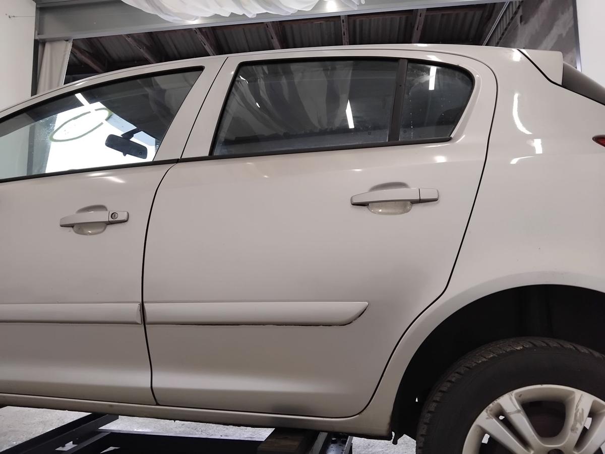 Opel Corsa D Tür hinten links 2AU Starsilber III Metallic Z157 5-türig BJ2006