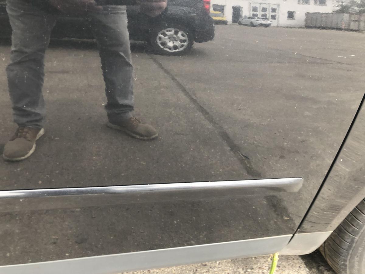 Audi A4 8E B6 T&uuml;r vorn rechts Beifahrert&uuml;r Scheibenrahmen LZ9W Ebonyschwarz