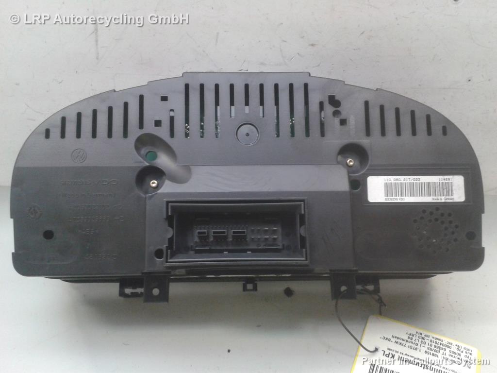 VW Touran 1T BJ2005 Tacho Kombiinstrument 1T0920862A VDO MFA