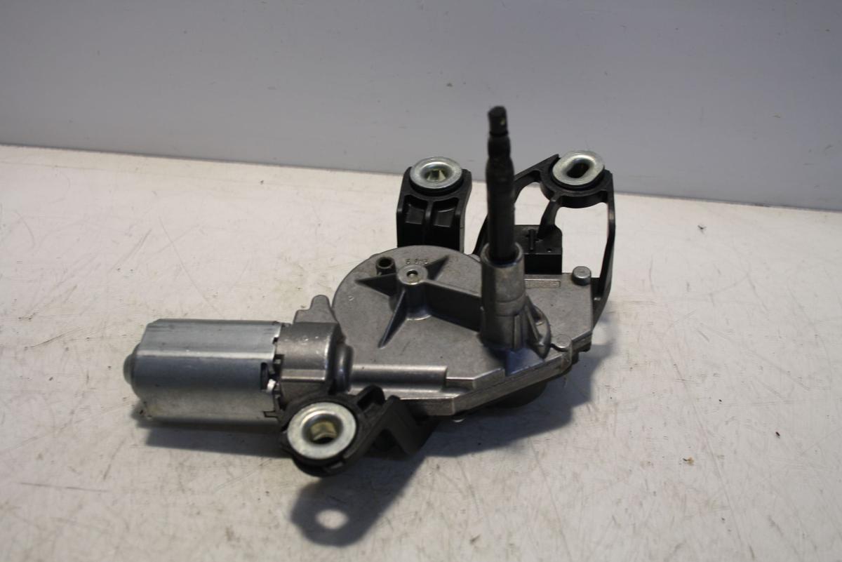 VW Golf V 3trg orig Wischermotor hinten 1K6955711C Bj 2004