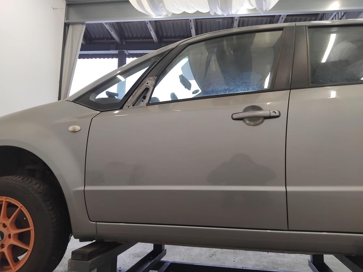 Suzuki SX4 T&uuml;r vorn links Fahrert&uuml;r ZCD Galactic Gray 5t&uuml;rig BJ2006